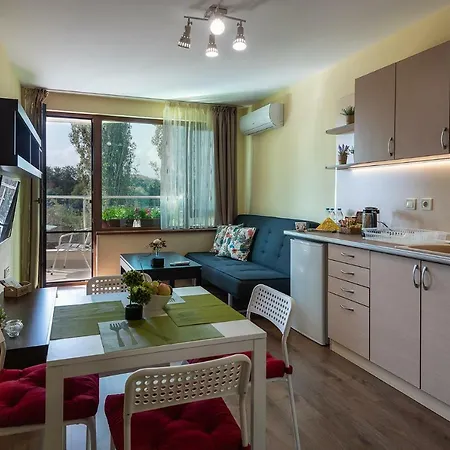 Riverside With Free Parking Appartement