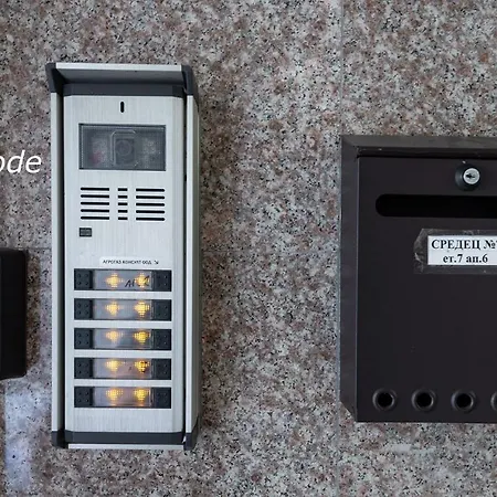 Riverside With Free Parking