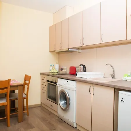 Riverside With Free Parking *