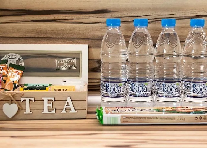 Riverside With Free Parking